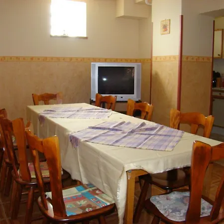 Lovas Vendeghaz Гостевой дом Хайдусобосло