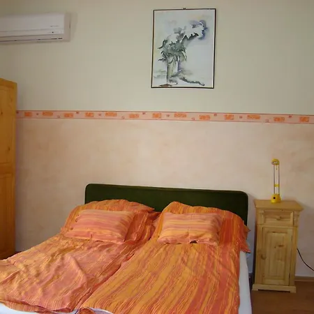 Lovas Vendeghaz Хайдусобосло