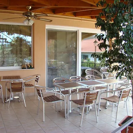 Lovas Vendeghaz Гостевой дом Хайдусобосло