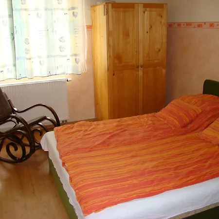 Lovas Vendeghaz * Хайдусобосло